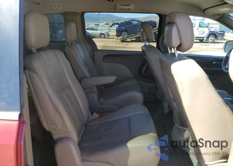 2016 Chrysler Town & Country Touring from USA, damaged, VIN 2C4RC1BG2GR213692